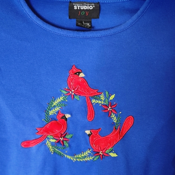 Studio Joy blue long sleeve Christmas cardinal blouse women's size L - Picture 2 of 6